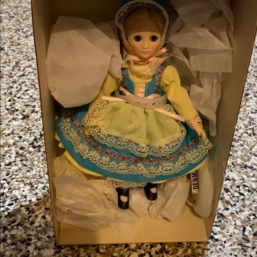 Suzanne Gibson Denmark doll Denmark